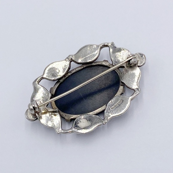 Vintage Art Deco Sterling Silver Marcasite & Black Onyx Brooch Pin - Picture 5 of 8